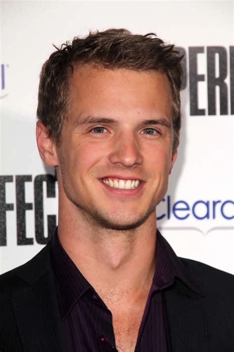 Freddie Stroma .